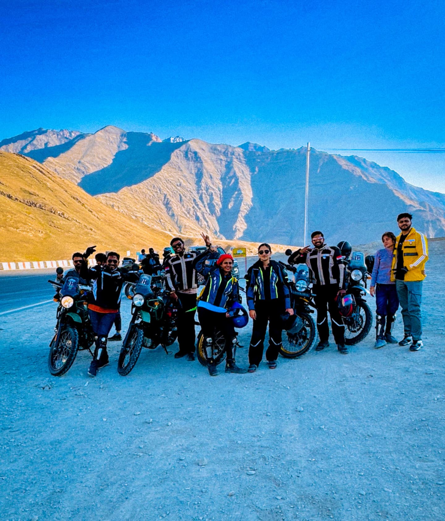Best Ladakh Bike Trip from Srinagar to Manali | Umling La | Tso Moriri
